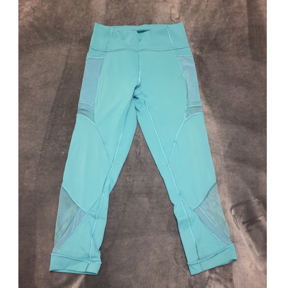 Lululemon size 6 crop leggings